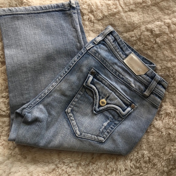 Vigoss Distressed Denim Capri - Picture 1 of 13